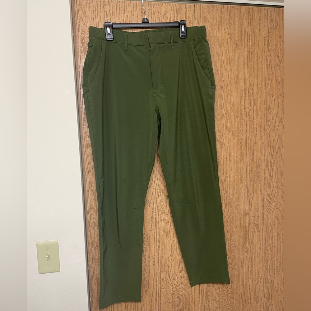 Green Fabletics Men’s pants size Large